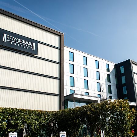 Staybridge Suites London Heathrow - Bath Road, An Ihg Aparthotel Hillingdon Eksteriør bilde