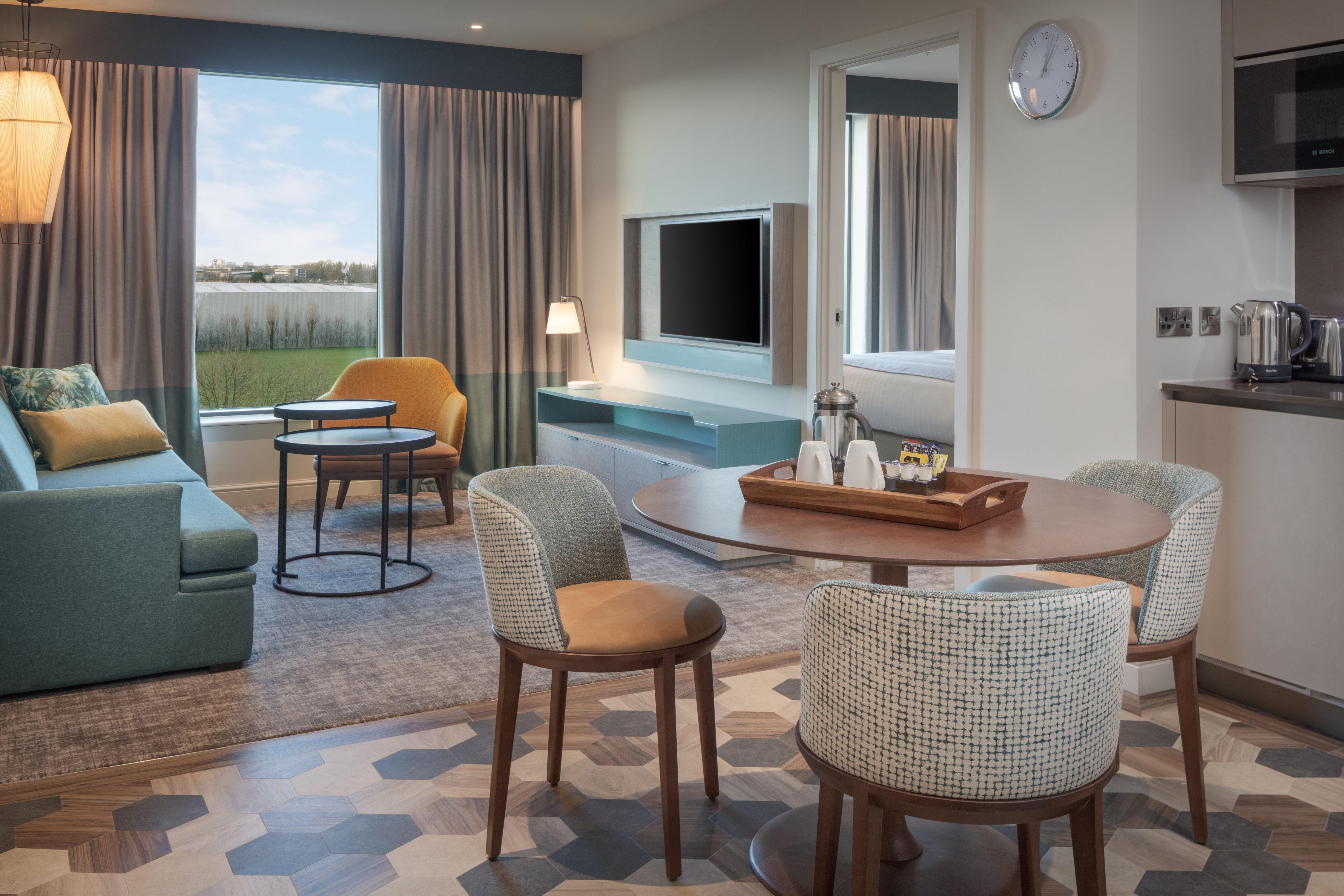 Staybridge Suites London Heathrow - Bath Road, An Ihg Aparthotel Hillingdon Eksteriør bilde