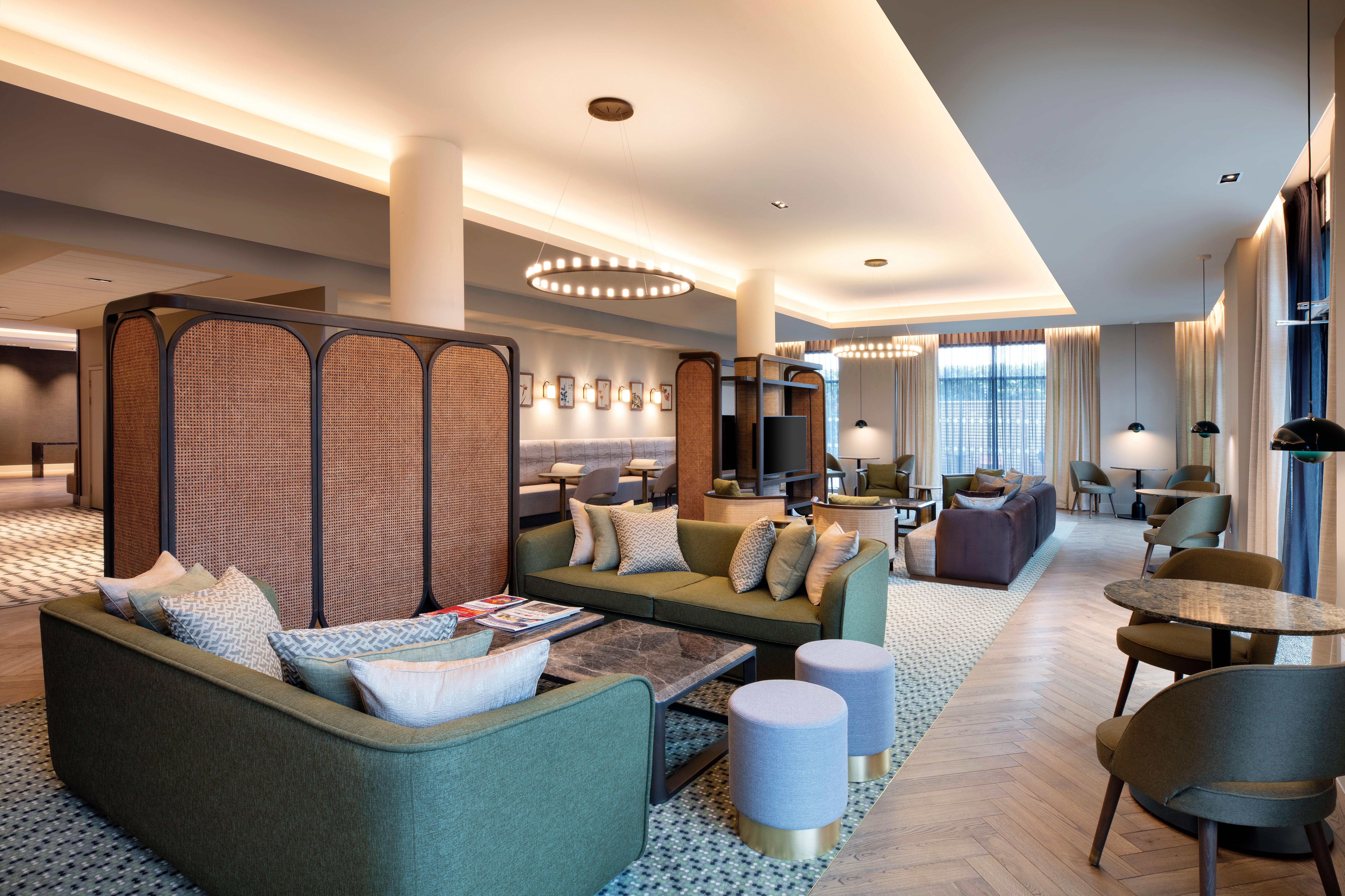 Staybridge Suites London Heathrow - Bath Road, An Ihg Aparthotel Hillingdon Eksteriør bilde