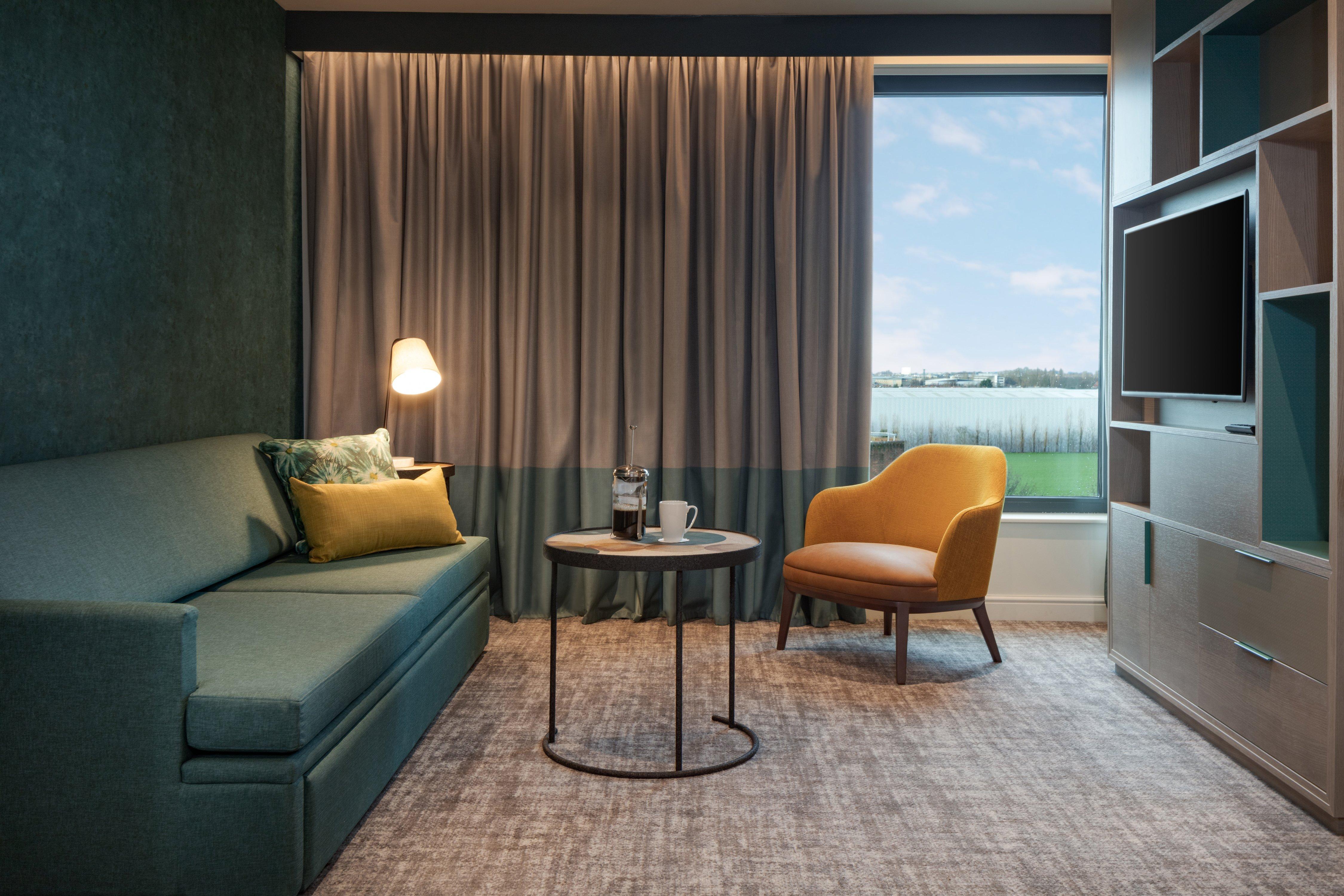 Staybridge Suites London Heathrow - Bath Road, An Ihg Aparthotel Hillingdon Eksteriør bilde