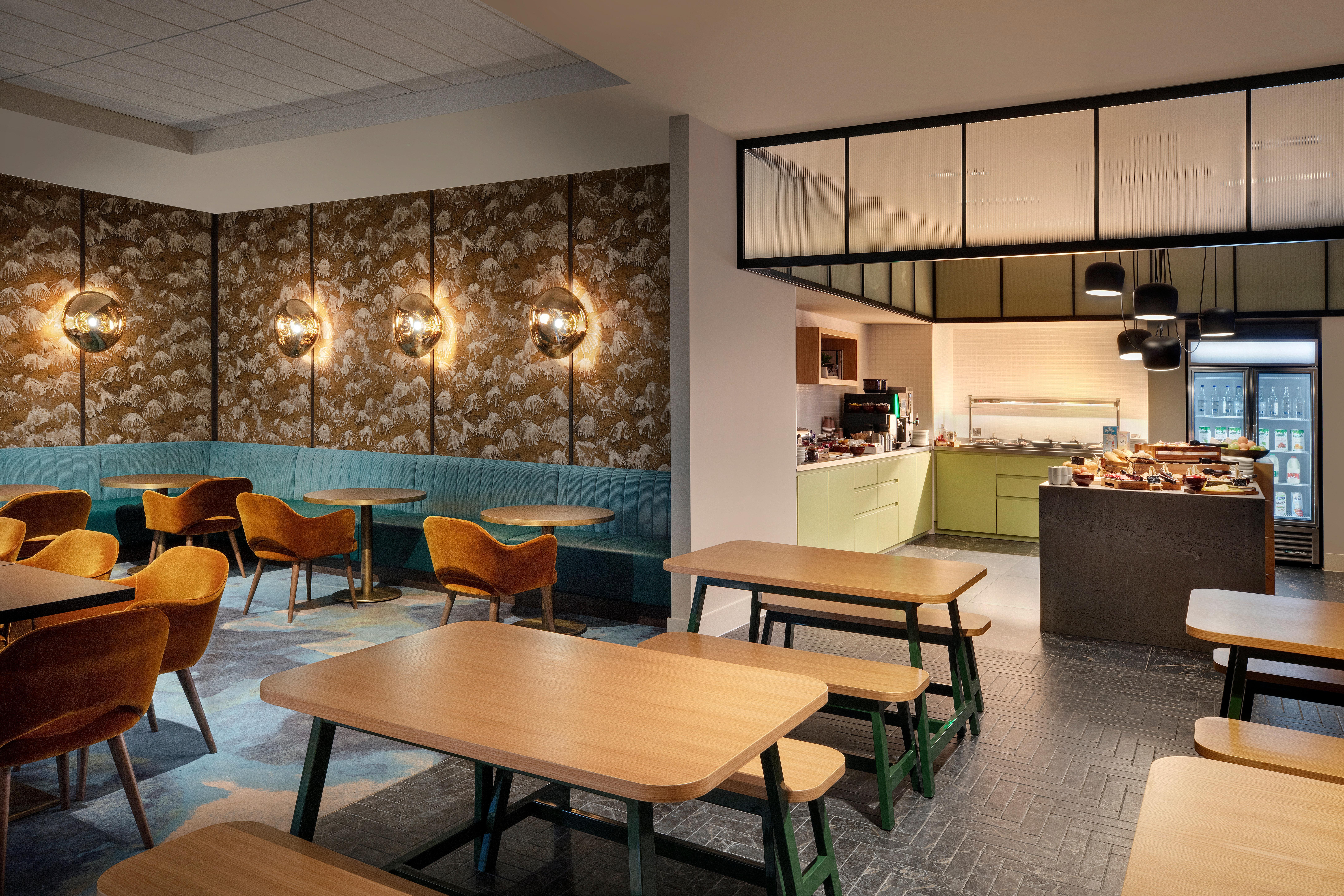 Staybridge Suites London Heathrow - Bath Road, An Ihg Aparthotel Hillingdon Eksteriør bilde